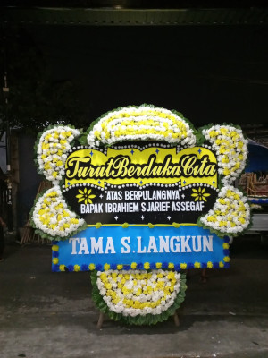 Papan Bunga Duka di Payung
